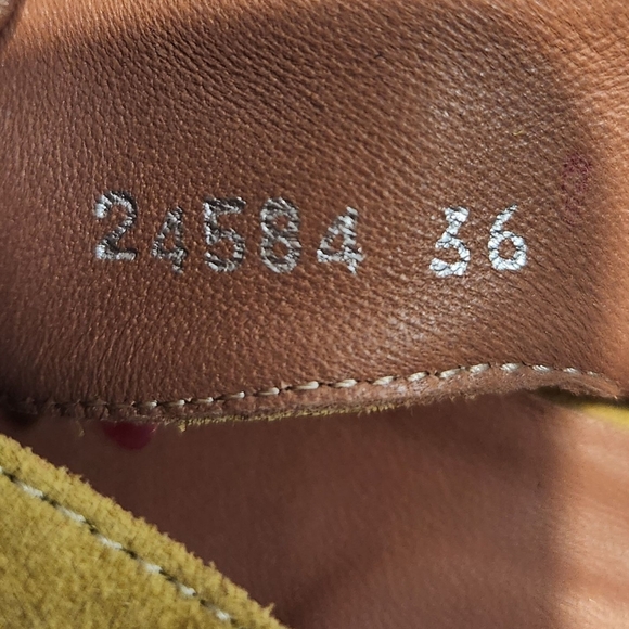 EUC HOMERS ARTISAN CHARTREUSE SUEDE CRISS CROSS SLINGBACK WEDGES SIZE 36 - Picture 8 of 8